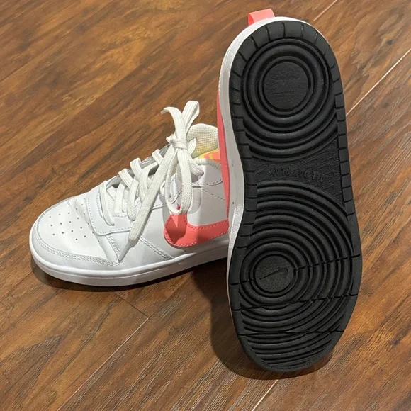 Nike Court Borough Low-Top Leather Sneakers with Neon Pink Swoosh - Picture 3 of 4